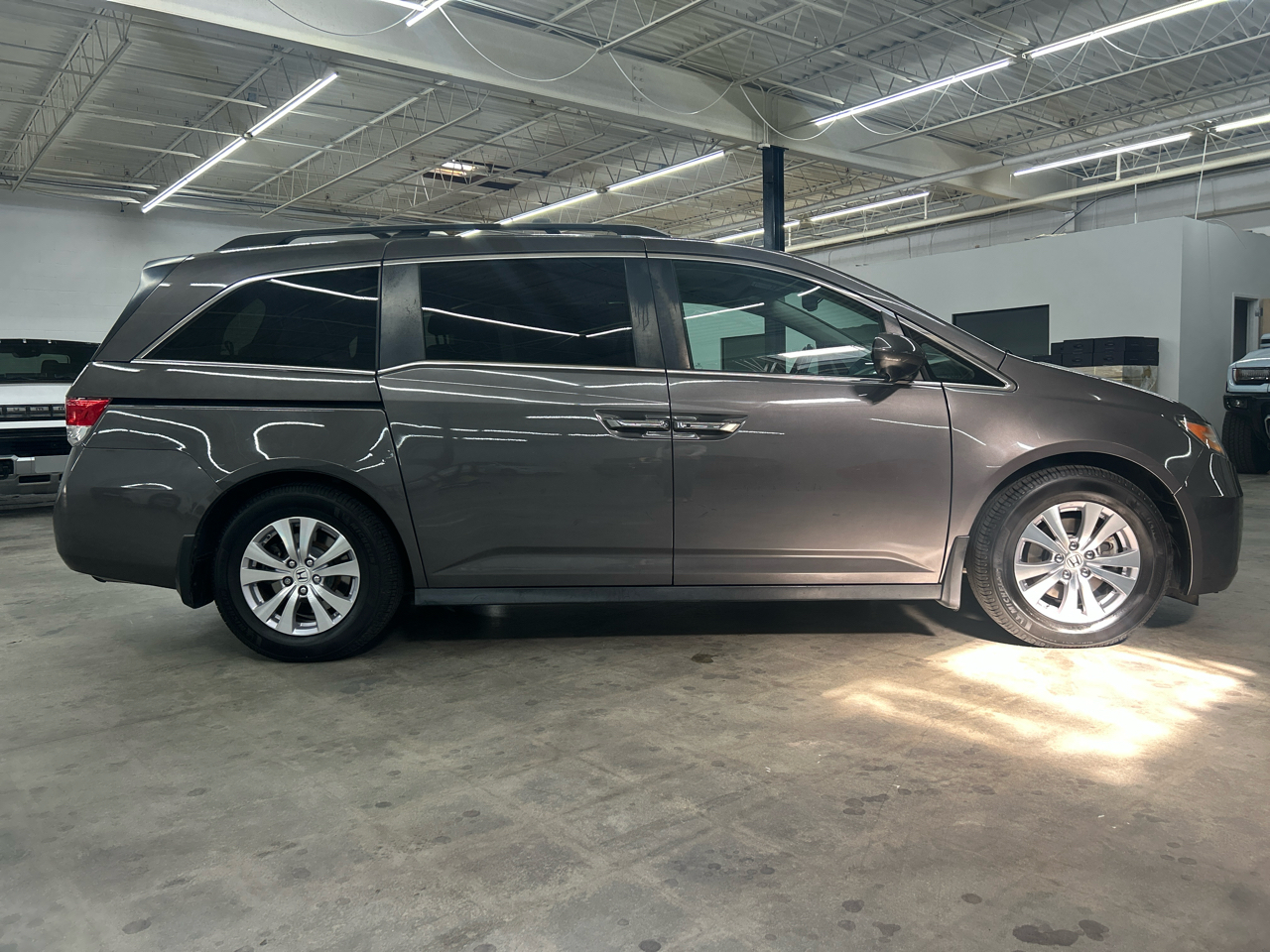 2016 Honda Odyssey EX-L photo 7