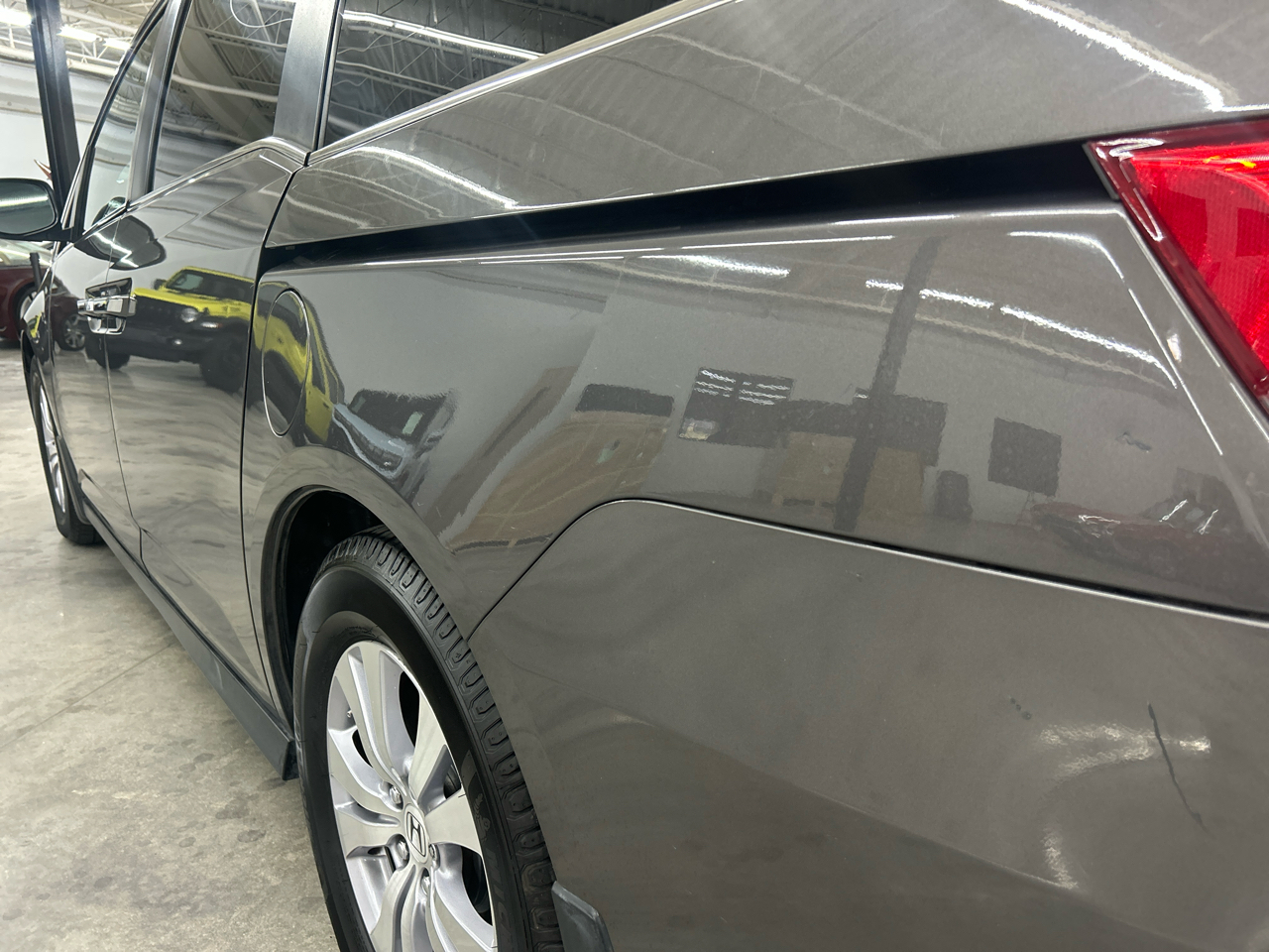 2016 Honda Odyssey EX-L photo 12