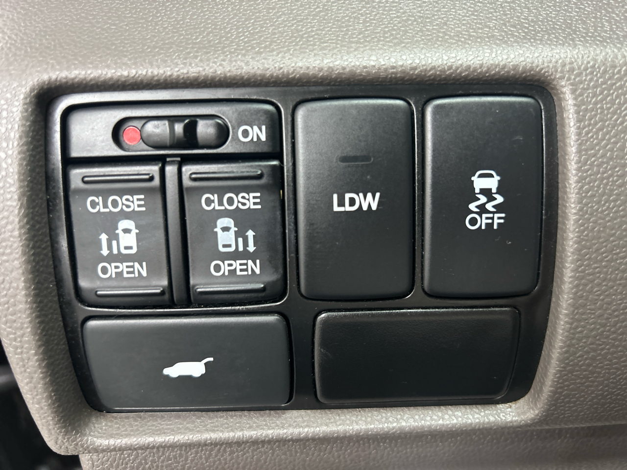 2016 Honda Odyssey EX-L photo 22