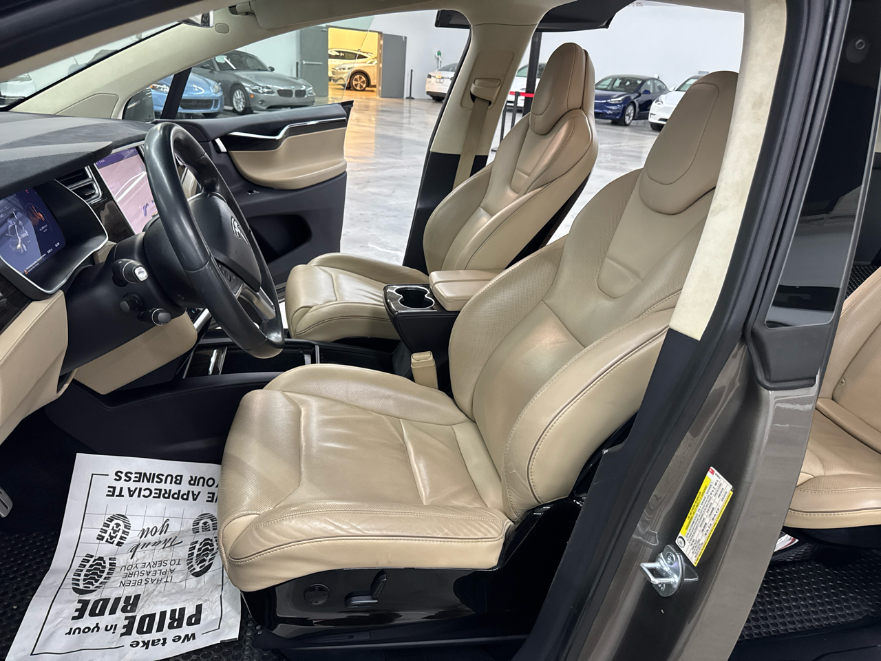 2016 Tesla Model X 90D photo 23