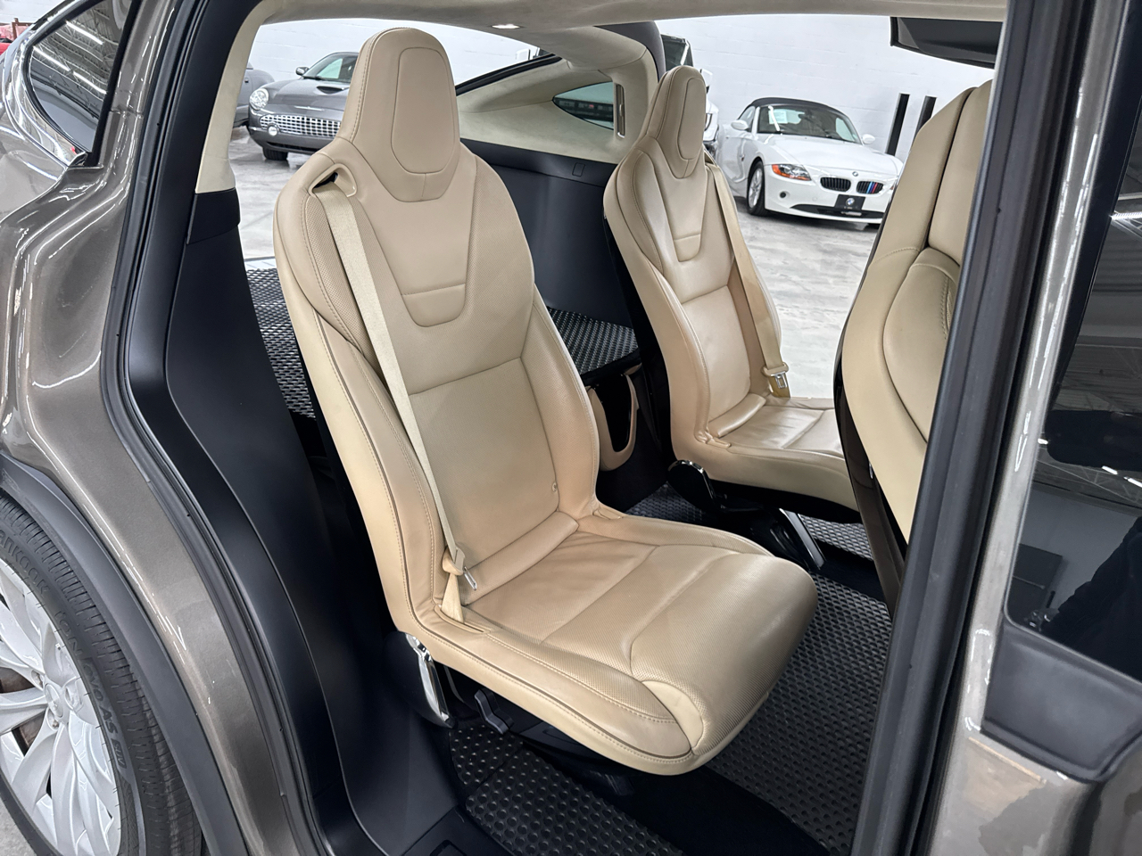 2016 Tesla Model X 90D photo 26
