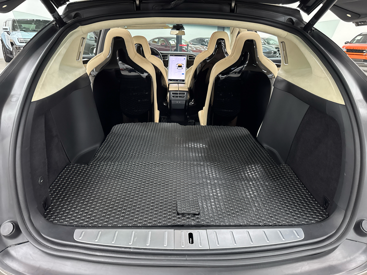 2016 Tesla Model X 90D photo 27