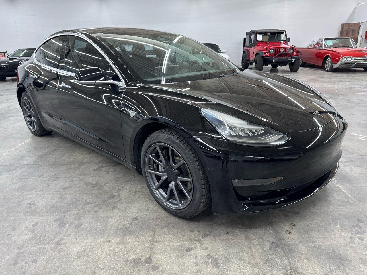 2019 Tesla Model 3 Standard Range Plus photo 4