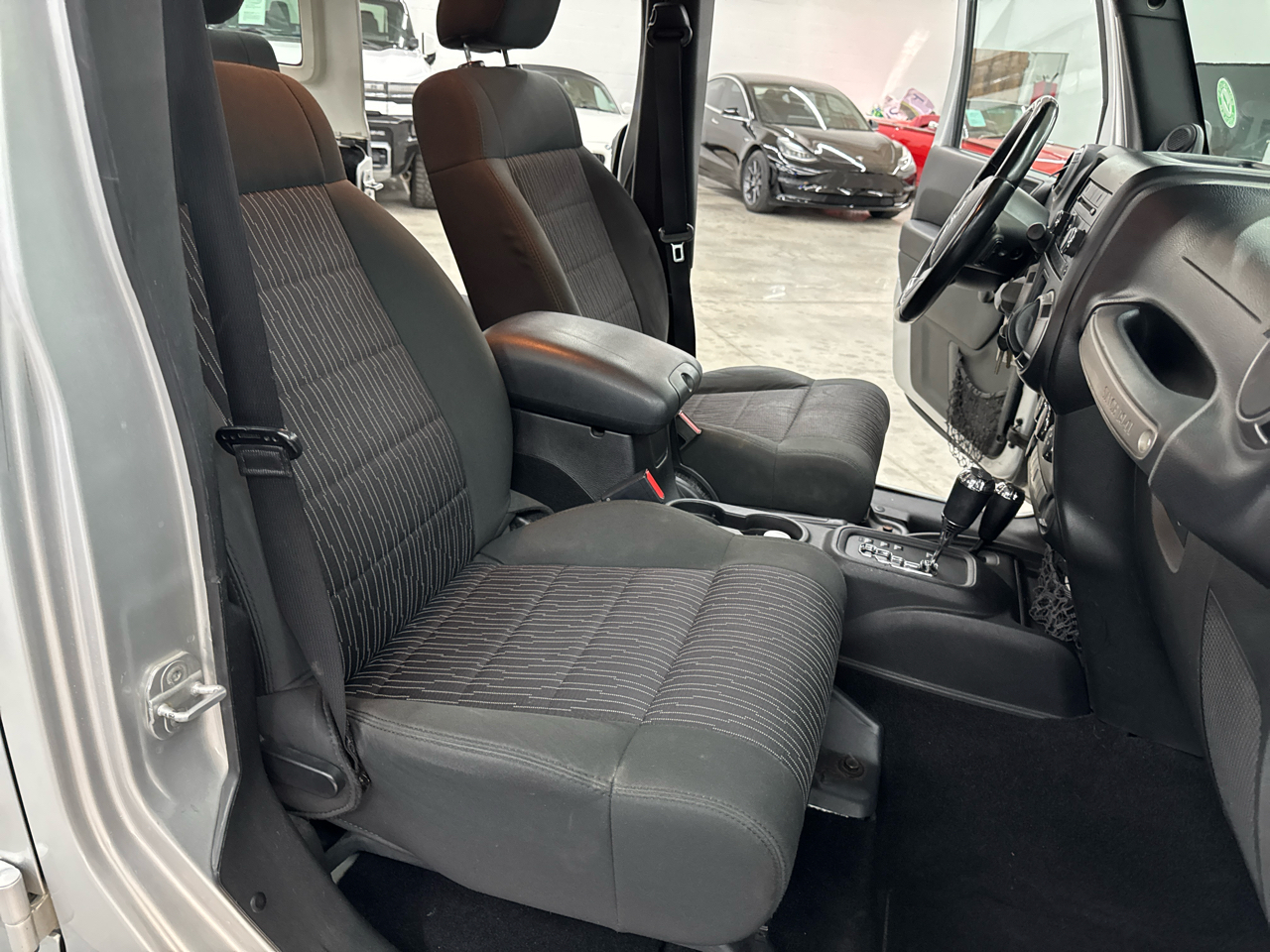 2012 Jeep Wrangler Unlimited Sport photo 17