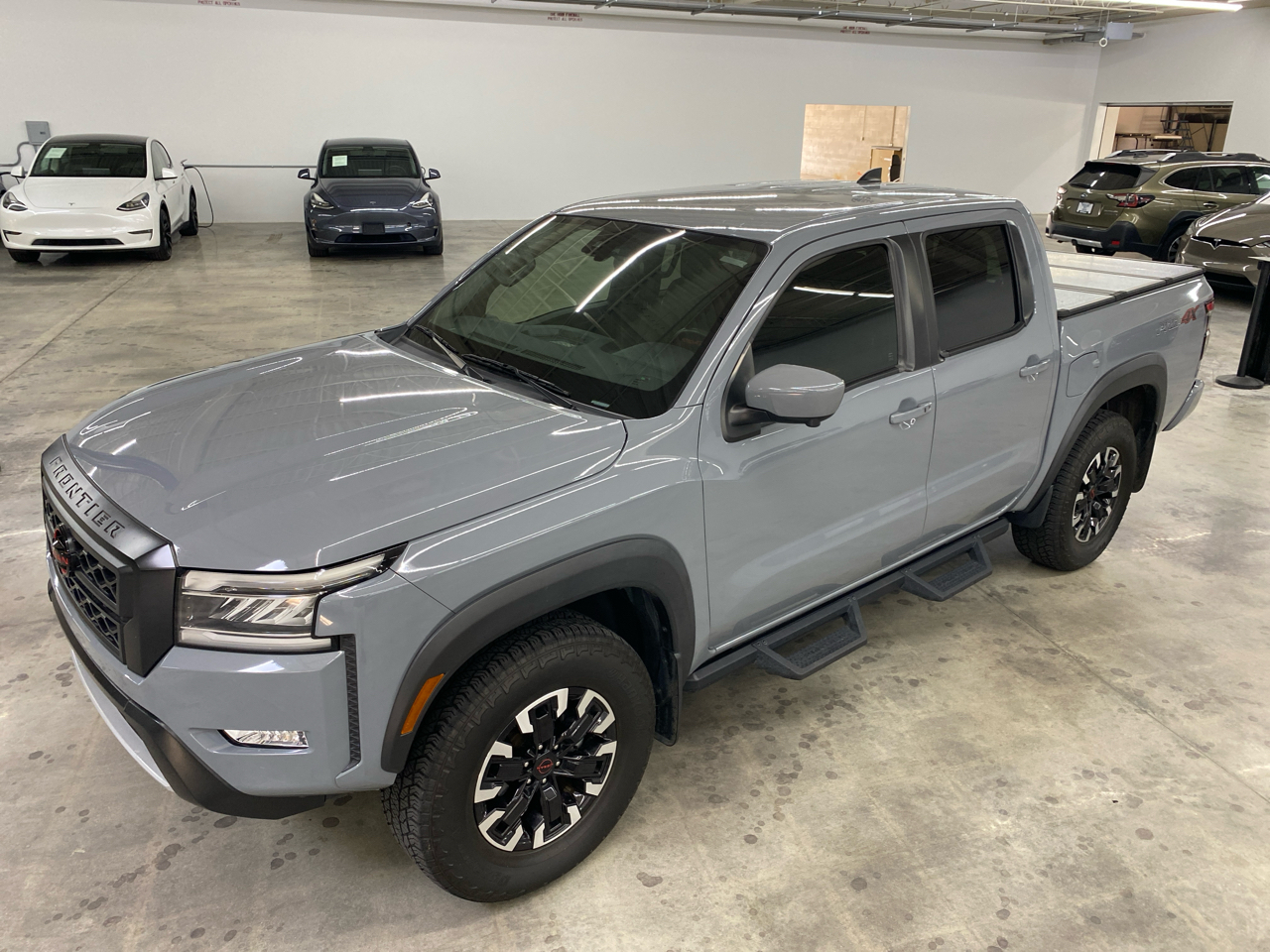 2023 Nissan Frontier PRO-4X photo 3