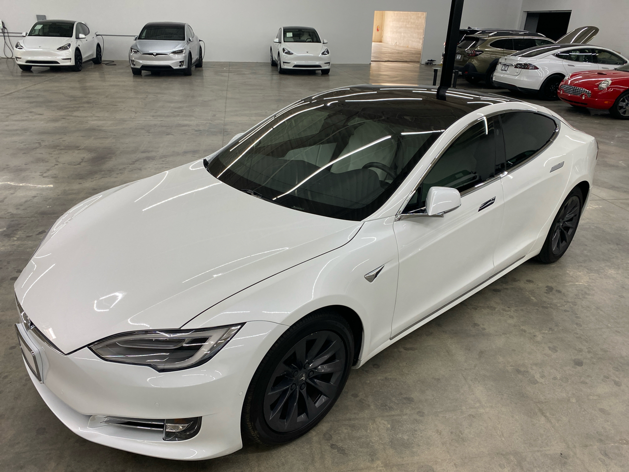 2019 Tesla Model S Long Range AWD photo 3