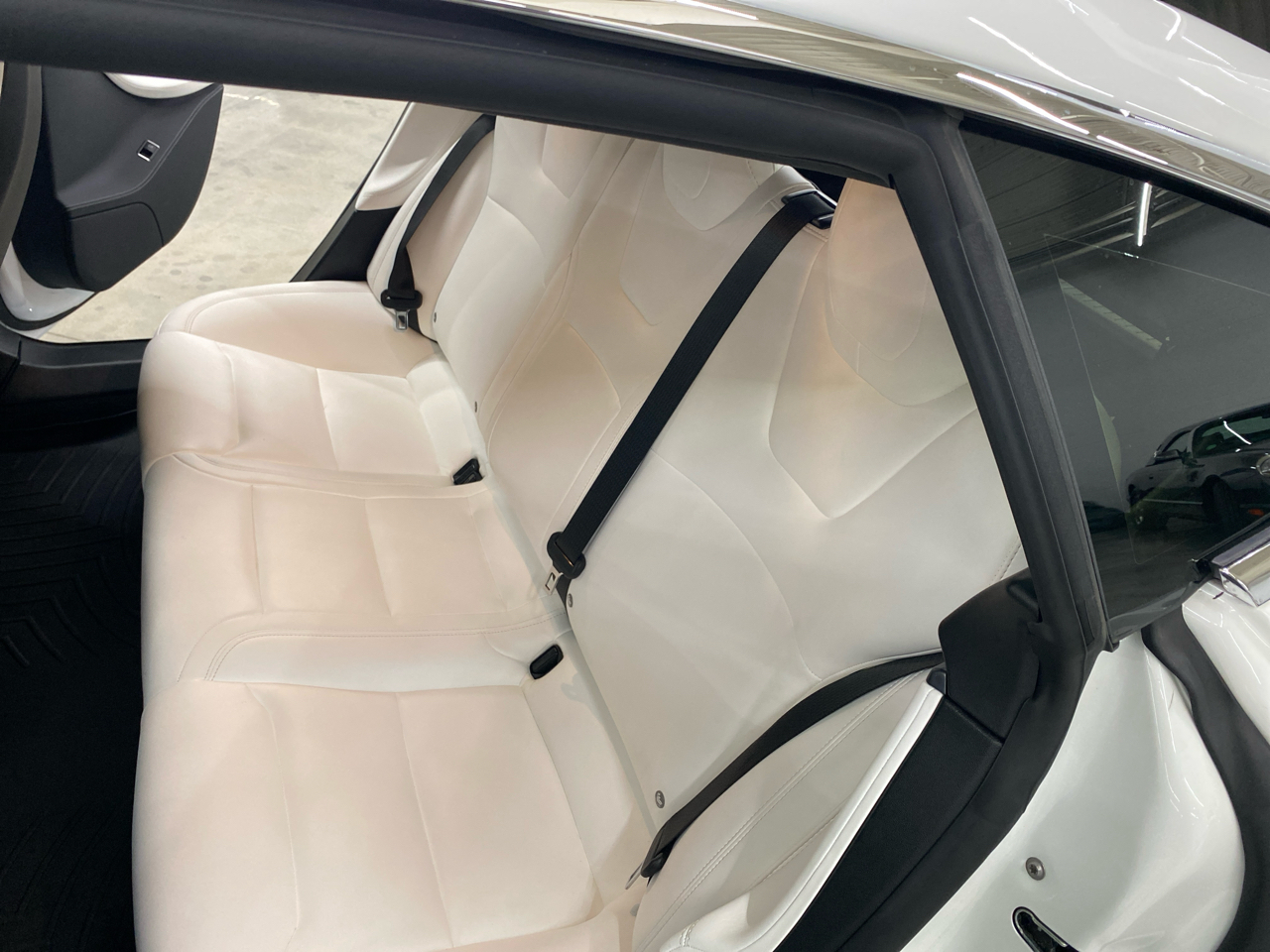 2019 Tesla Model S Long Range AWD photo 17