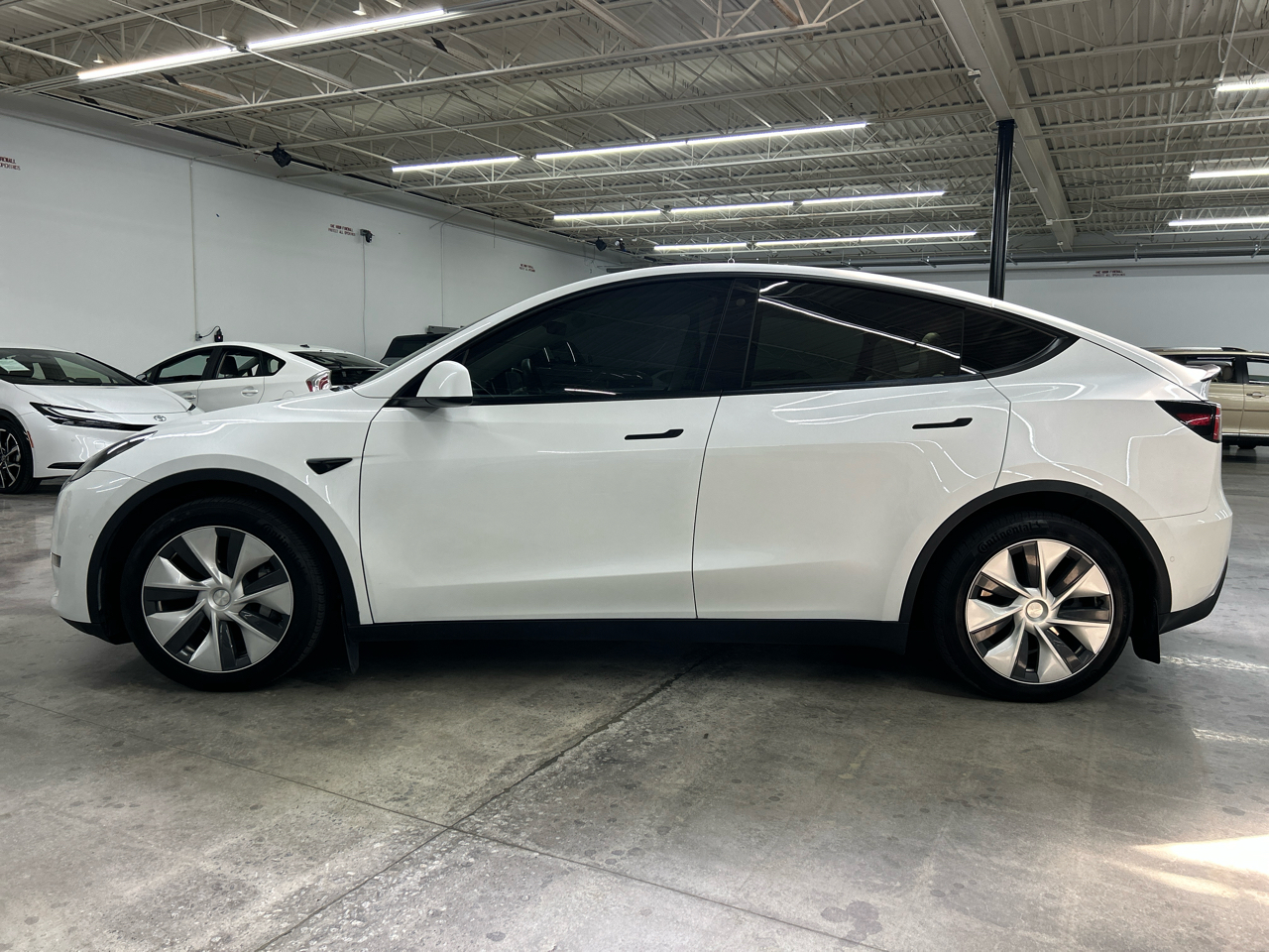 2021 Tesla Model Y Long Range photo 3