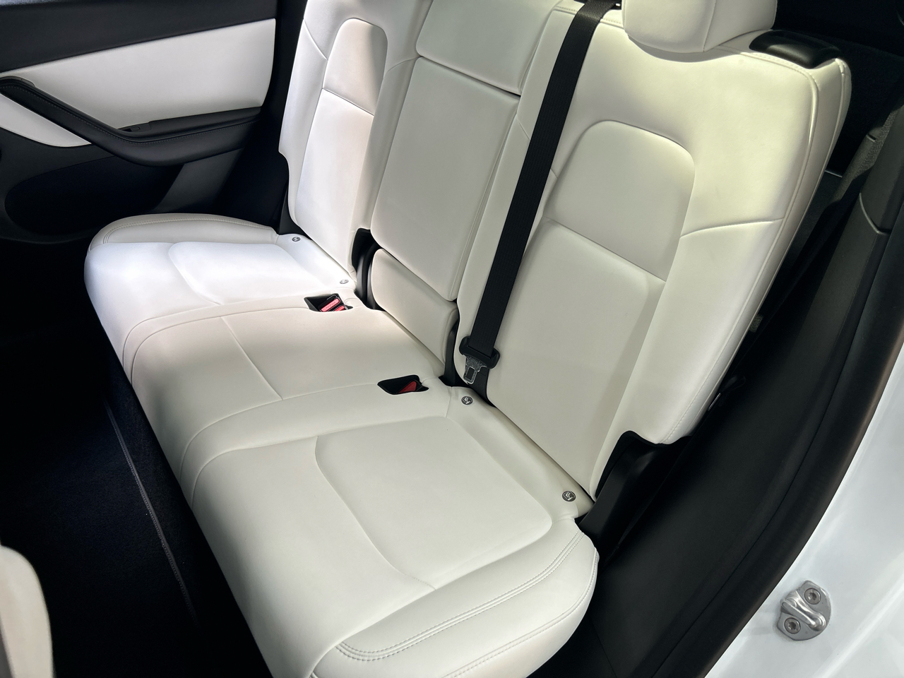 2021 Tesla Model Y Long Range photo 16