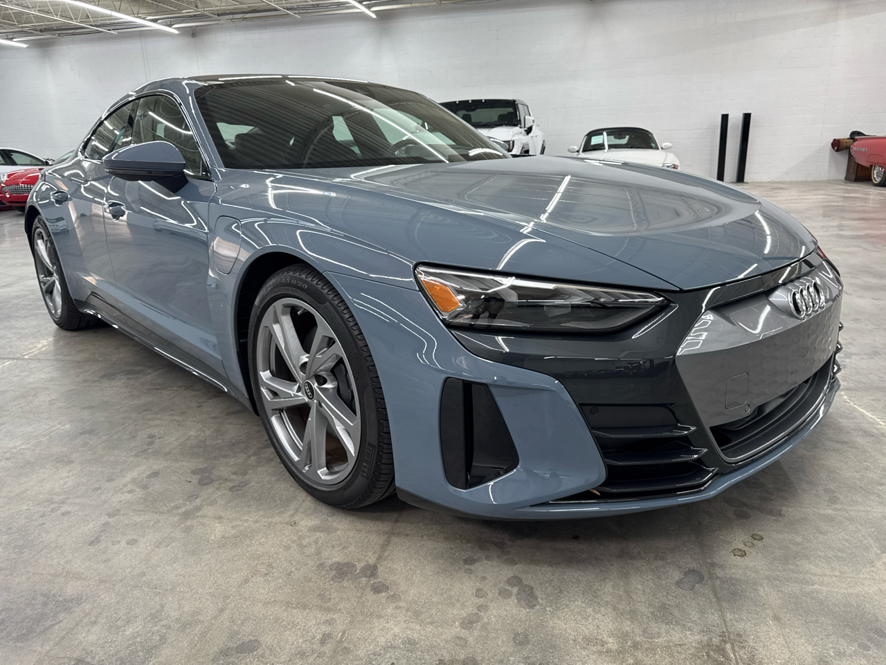 2022 Audi e-tron GT Premium Plus photo 4