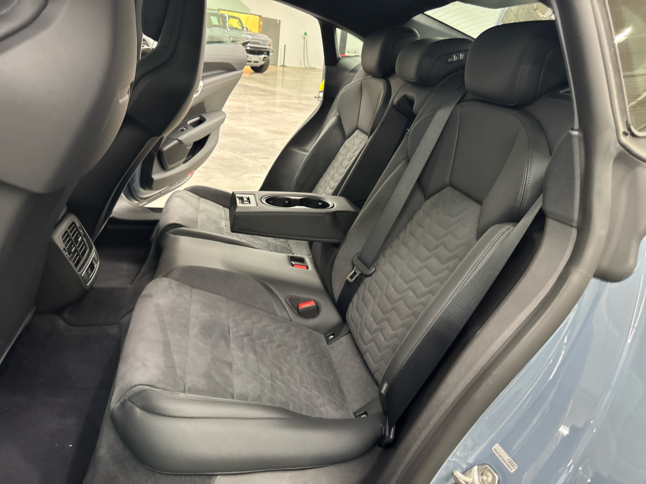 2022 Audi e-tron GT Premium Plus photo 23