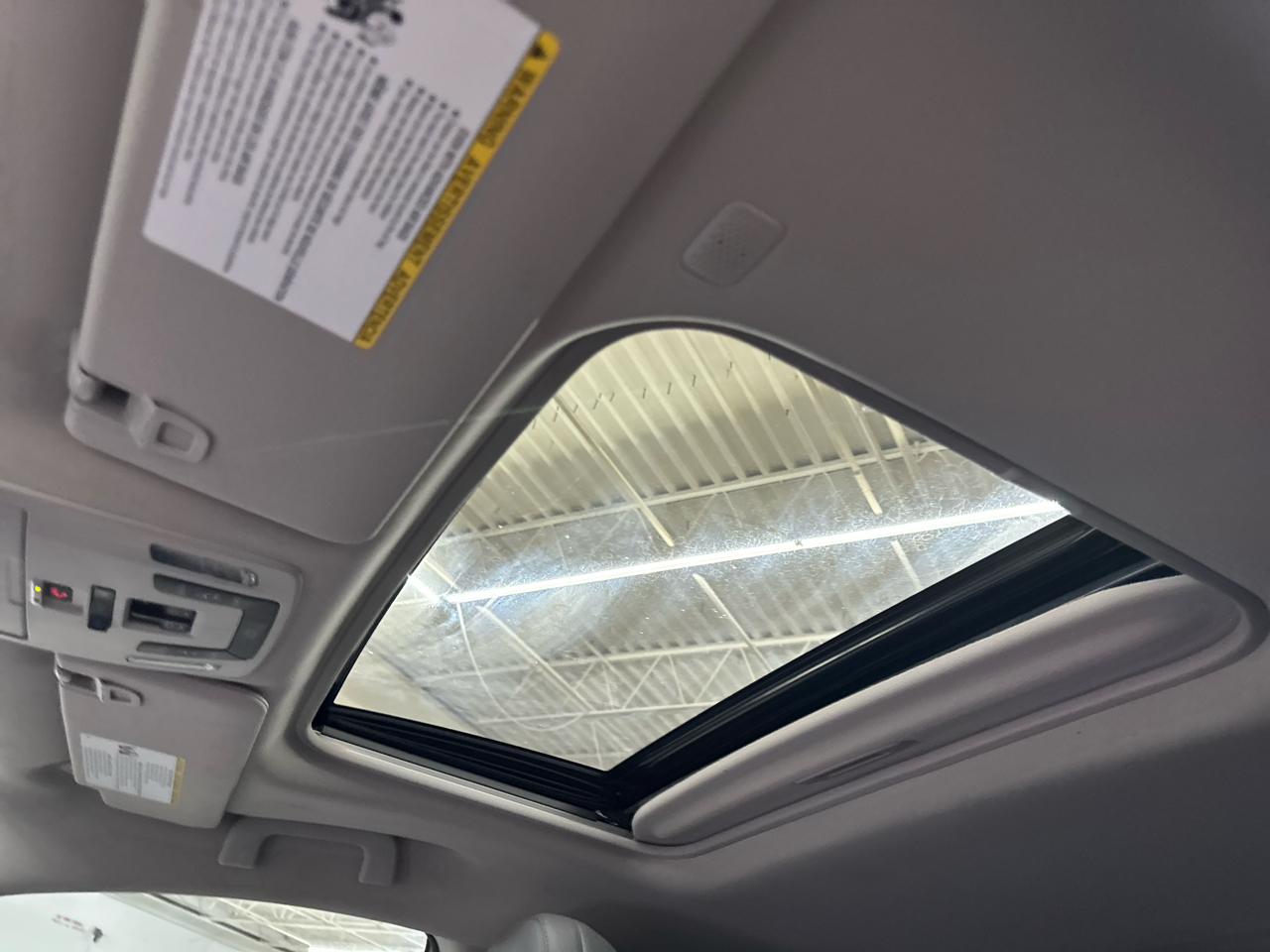2022 Toyota Sienna XLE photo 19