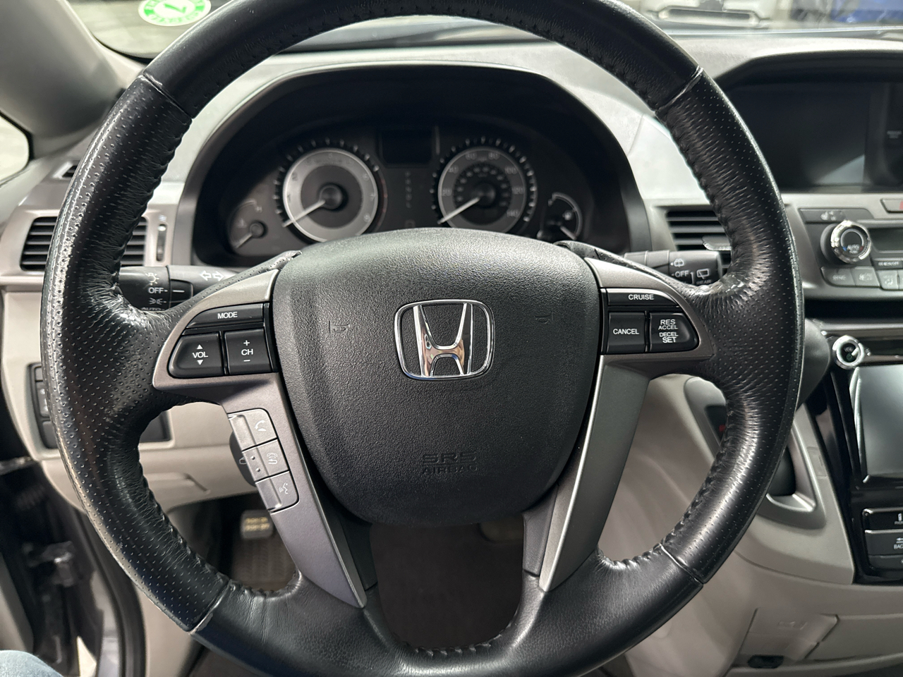 2017 Honda Odyssey EX-L photo 15