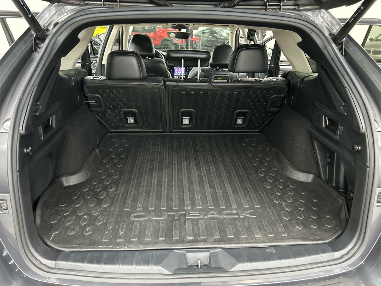 Subaru Outback Limited 4D Wagon AWD 2020 Subaru Outback Limited 4D Wagon AWD 2020