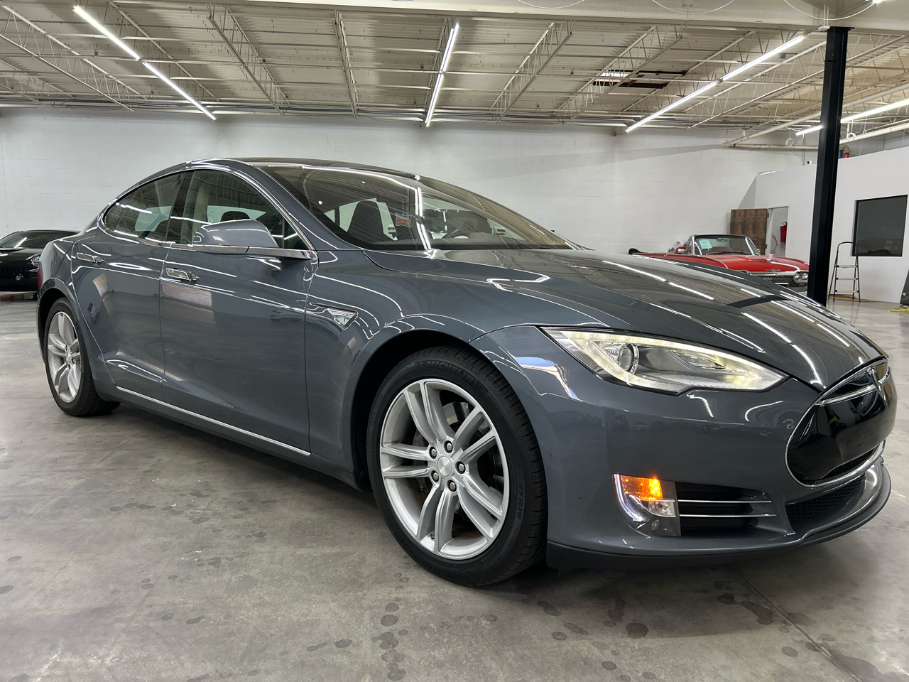 2014 Tesla Model S photo 4
