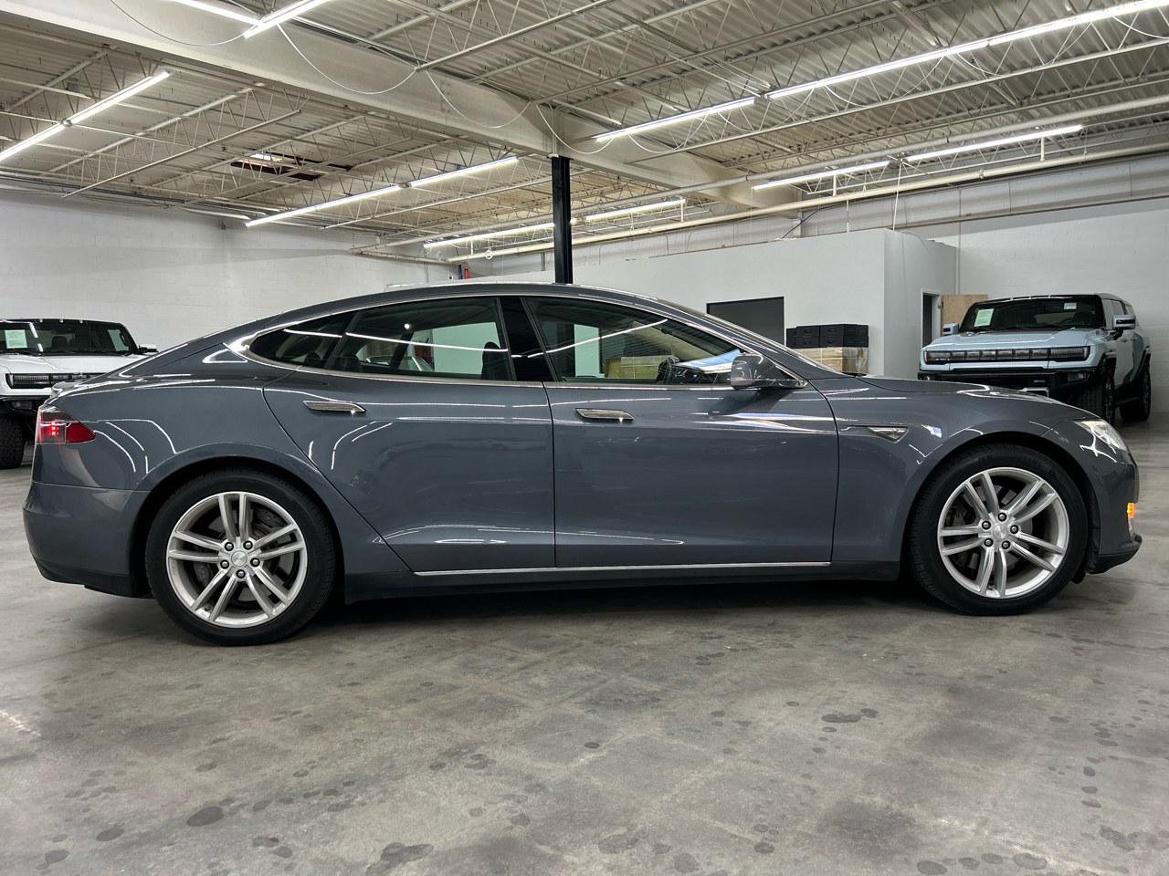 2014 Tesla Model S photo 6