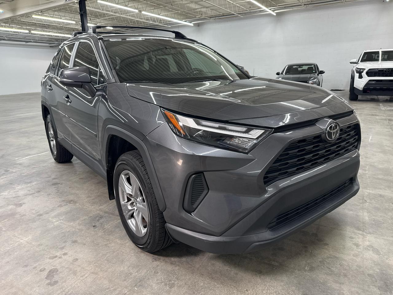 Toyota RAV4 XLE FWD (Natl) 2022