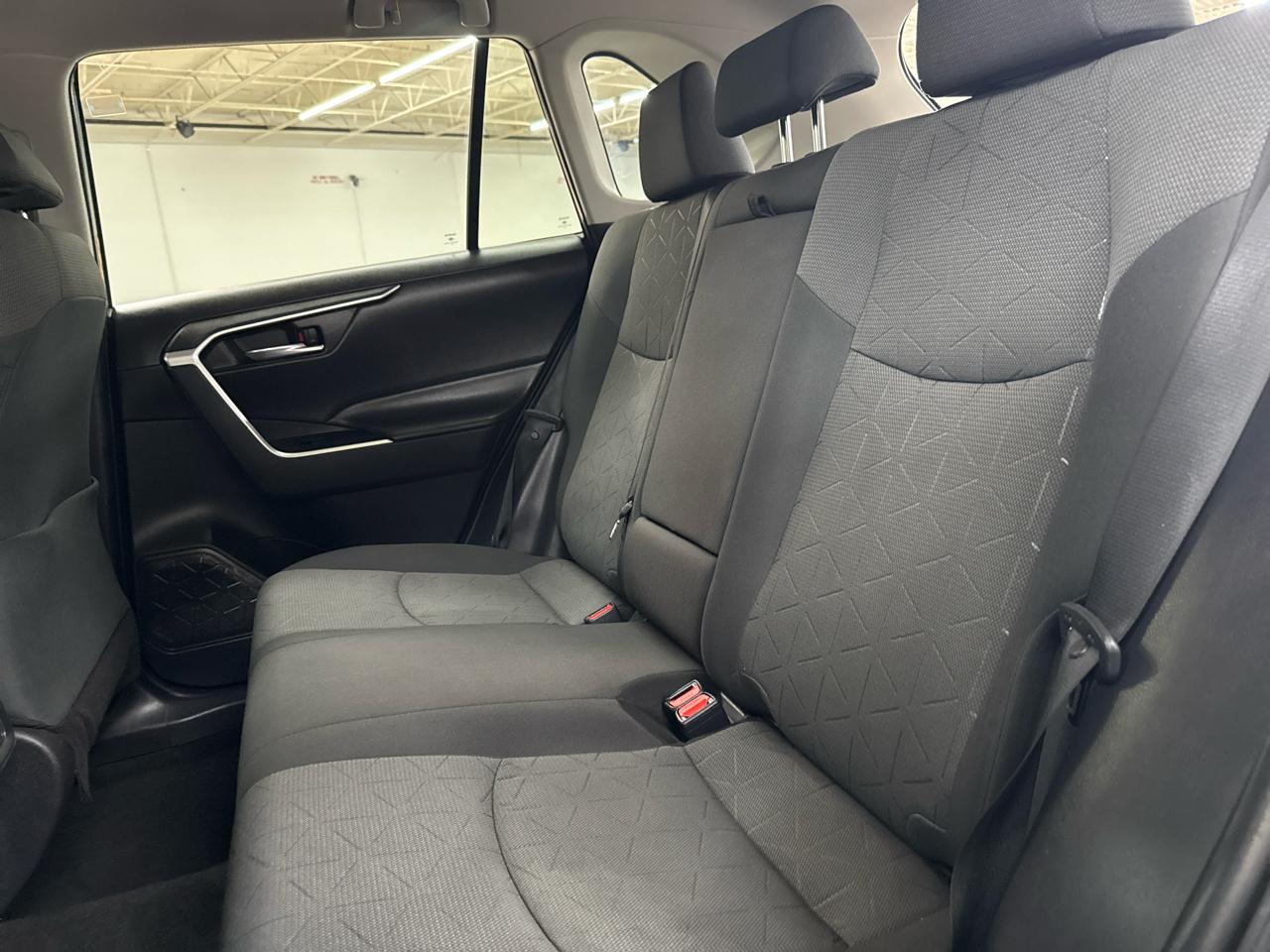 Toyota RAV4 XLE FWD (Natl) 2022