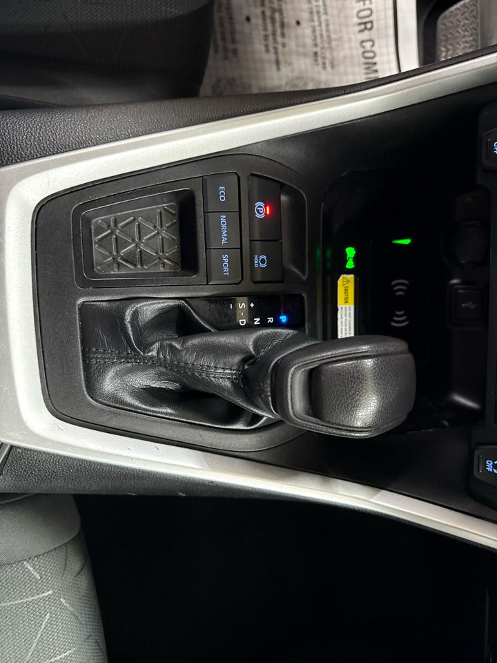 Toyota RAV4 XLE FWD (Natl) 2022