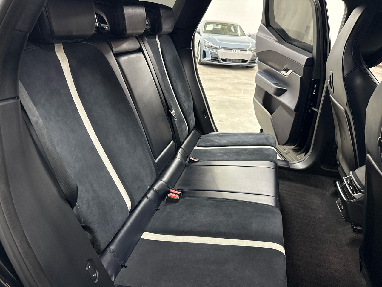 Fisker Ocean One AWD 2023 Fisker Ocean One AWD 2023