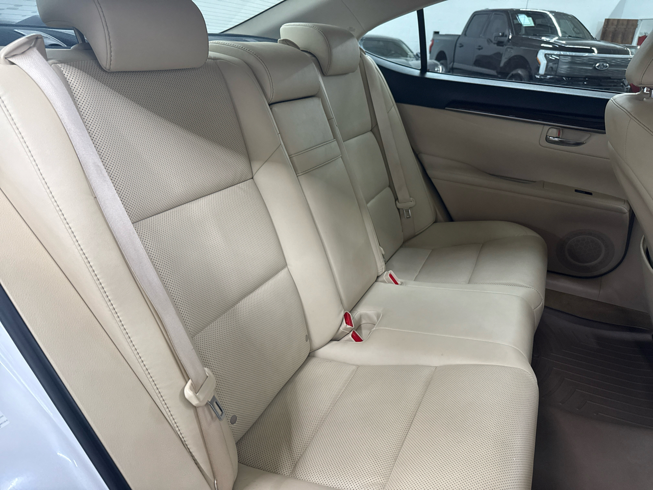 Lexus ES 350 4dr Sdn 2014 Lexus ES 350 4dr Sdn 2014