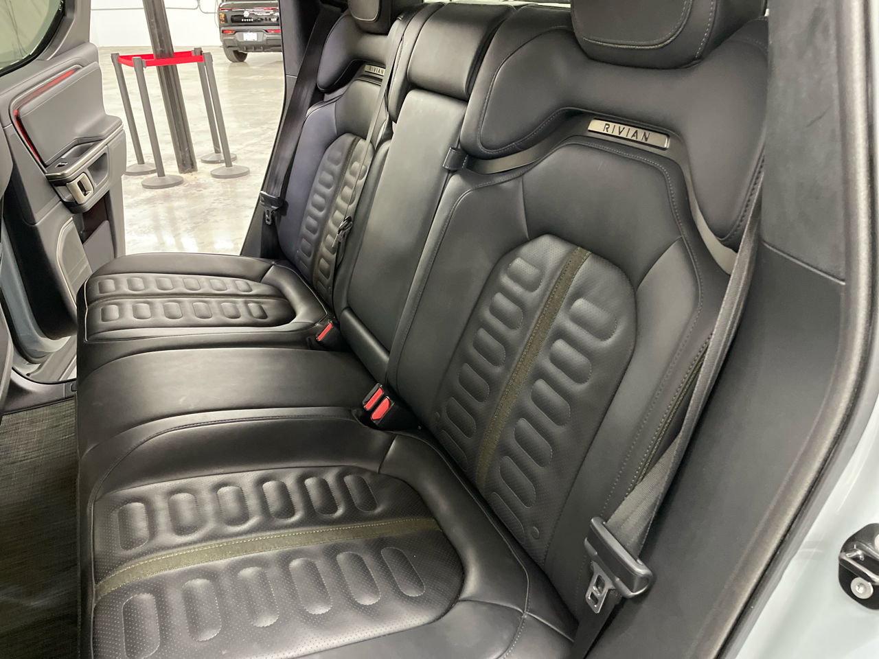 Rivian R1T Adventure Package AWD 2023 Rivian R1T Adventure Package AWD 2023