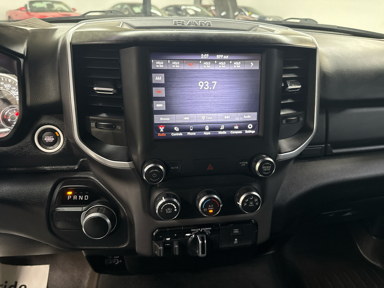 RAM 1500 Big Horn 4x2 Quad Cab 6'4" Box 2021