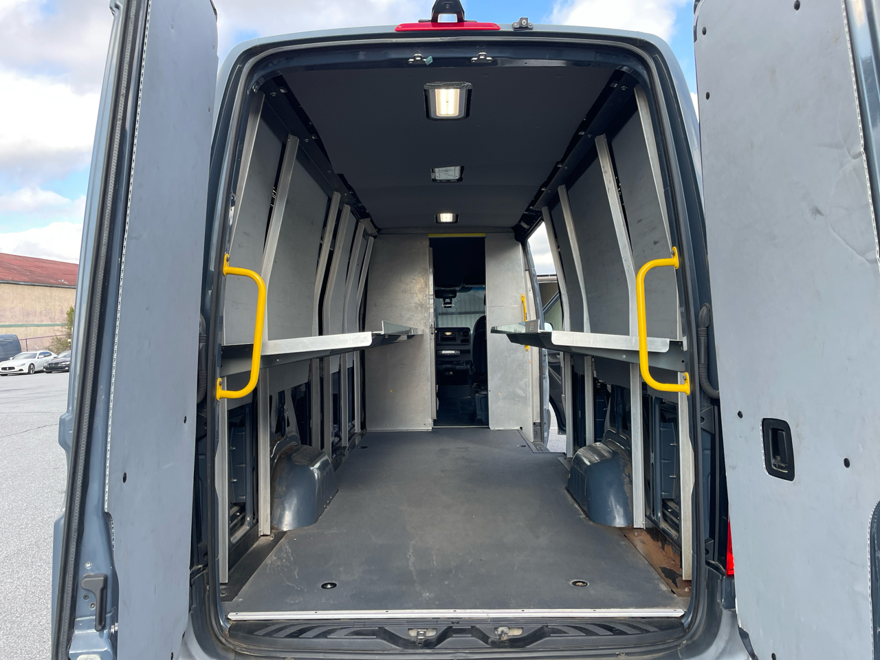 Mercedes-Benz Sprinter Van 2500 High Roof V6 170" RWD 2019