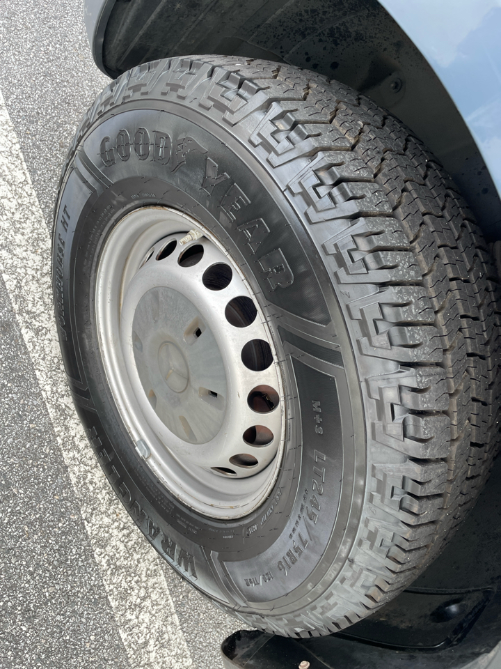 Mercedes-Benz Sprinter Van 2500 High Roof V6 170" RWD 2019