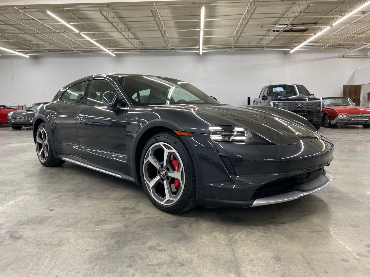 2023 Porsche Taycan 4S Cross Turismo photo 4