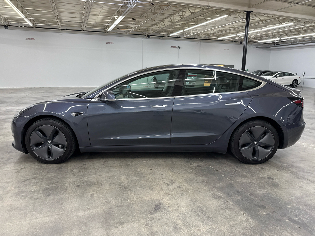 Tesla Model 3 Standard Range Plus RWD 2019