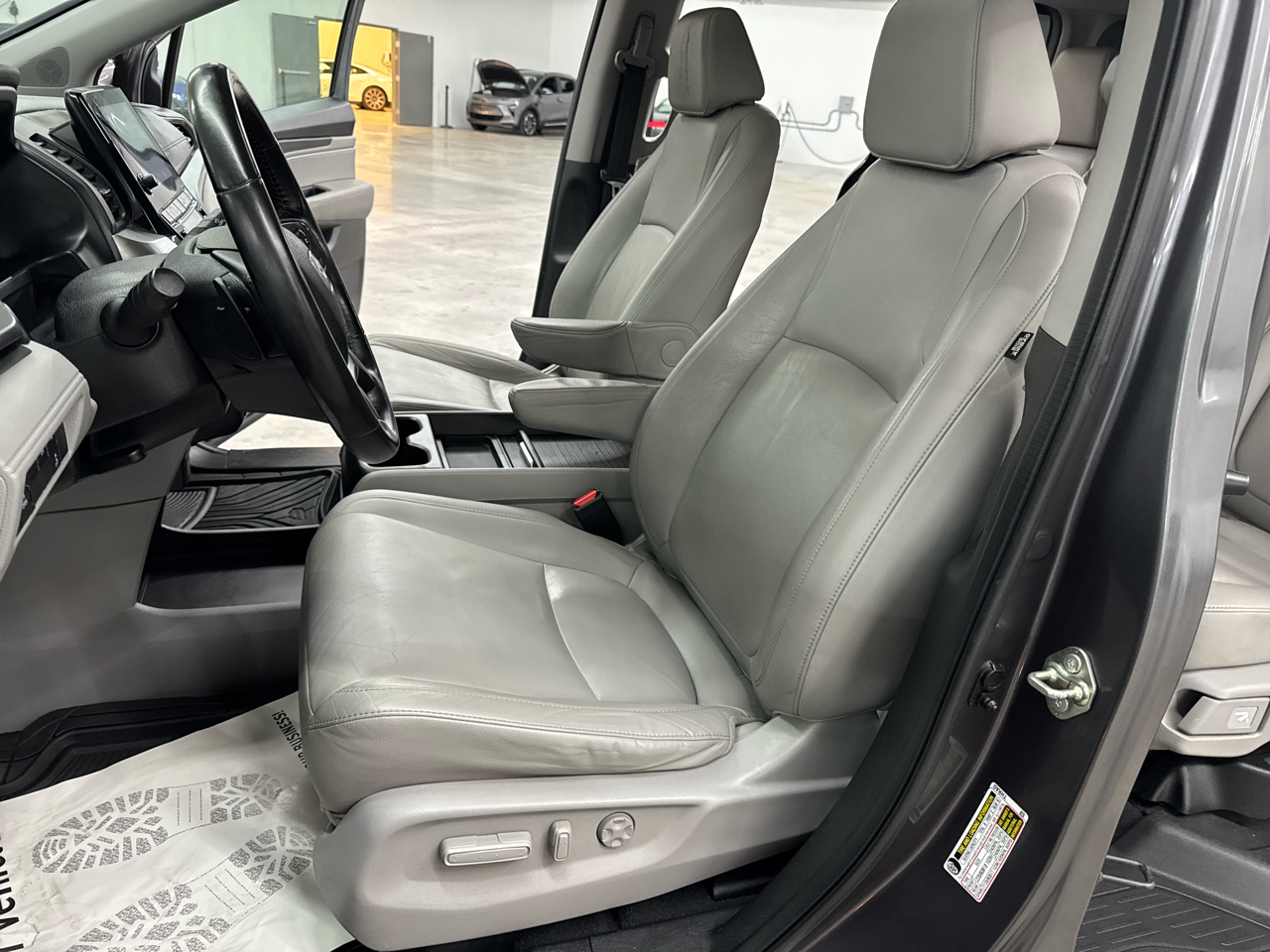 Honda Odyssey EX-L AT with RES & NAVI 2019