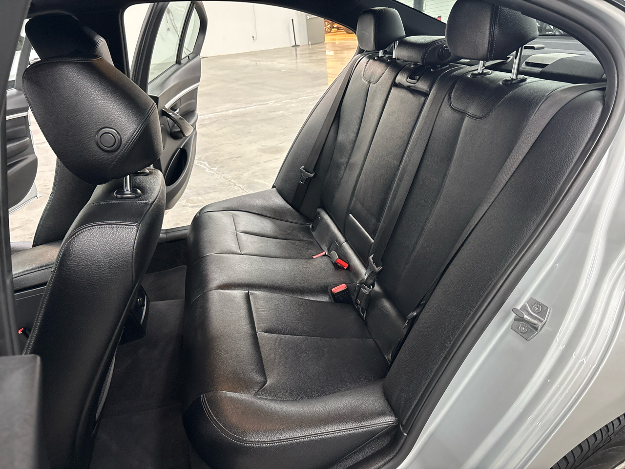 BMW 3 Series 330i 2017