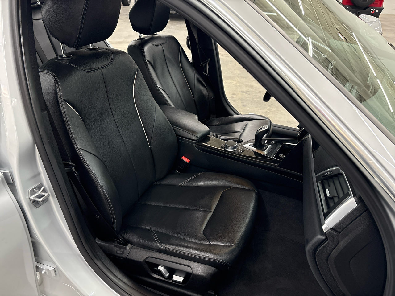 BMW 3 Series 330i 2017