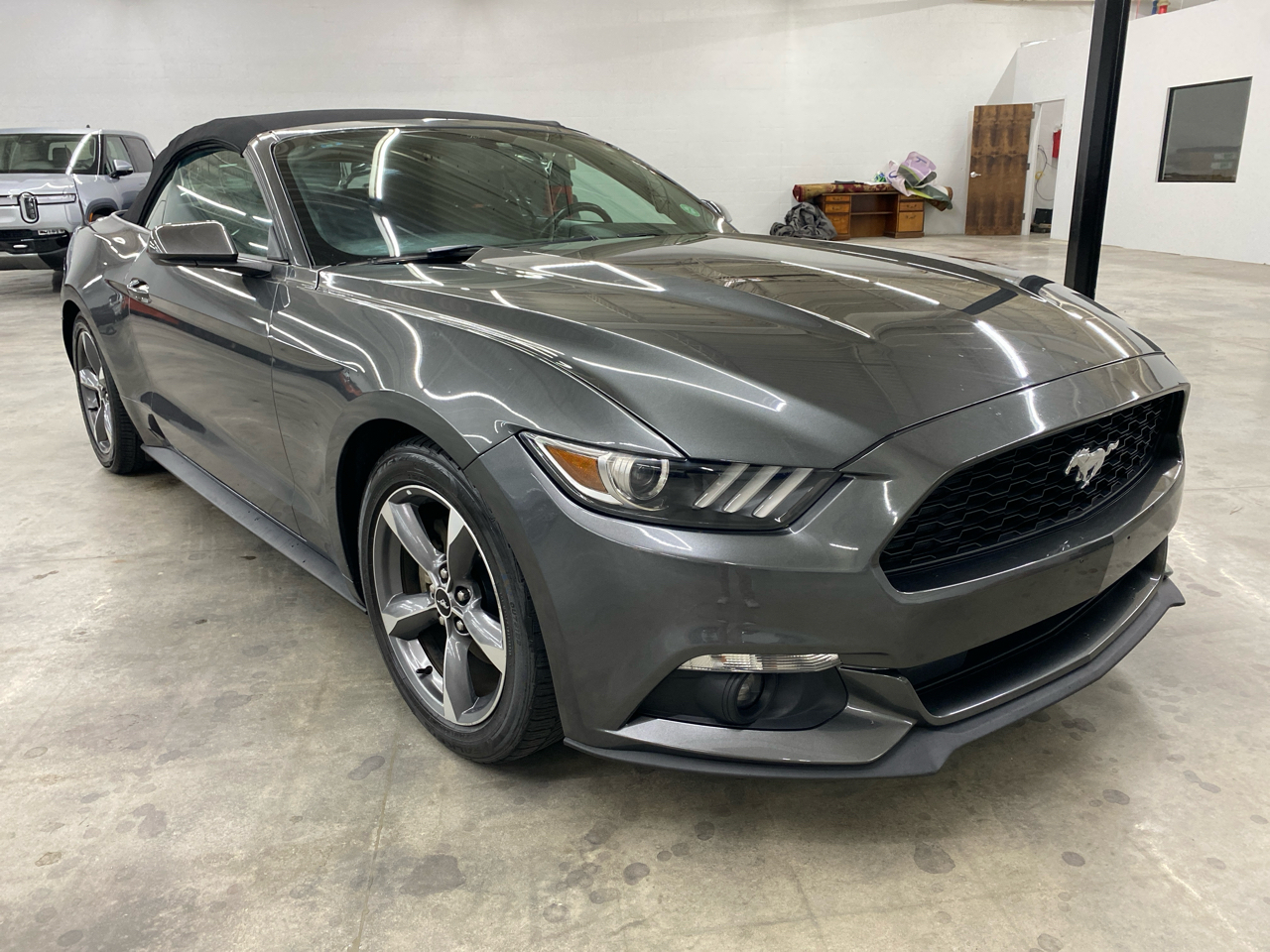 Ford Mustang 2dr Conv V6 2016