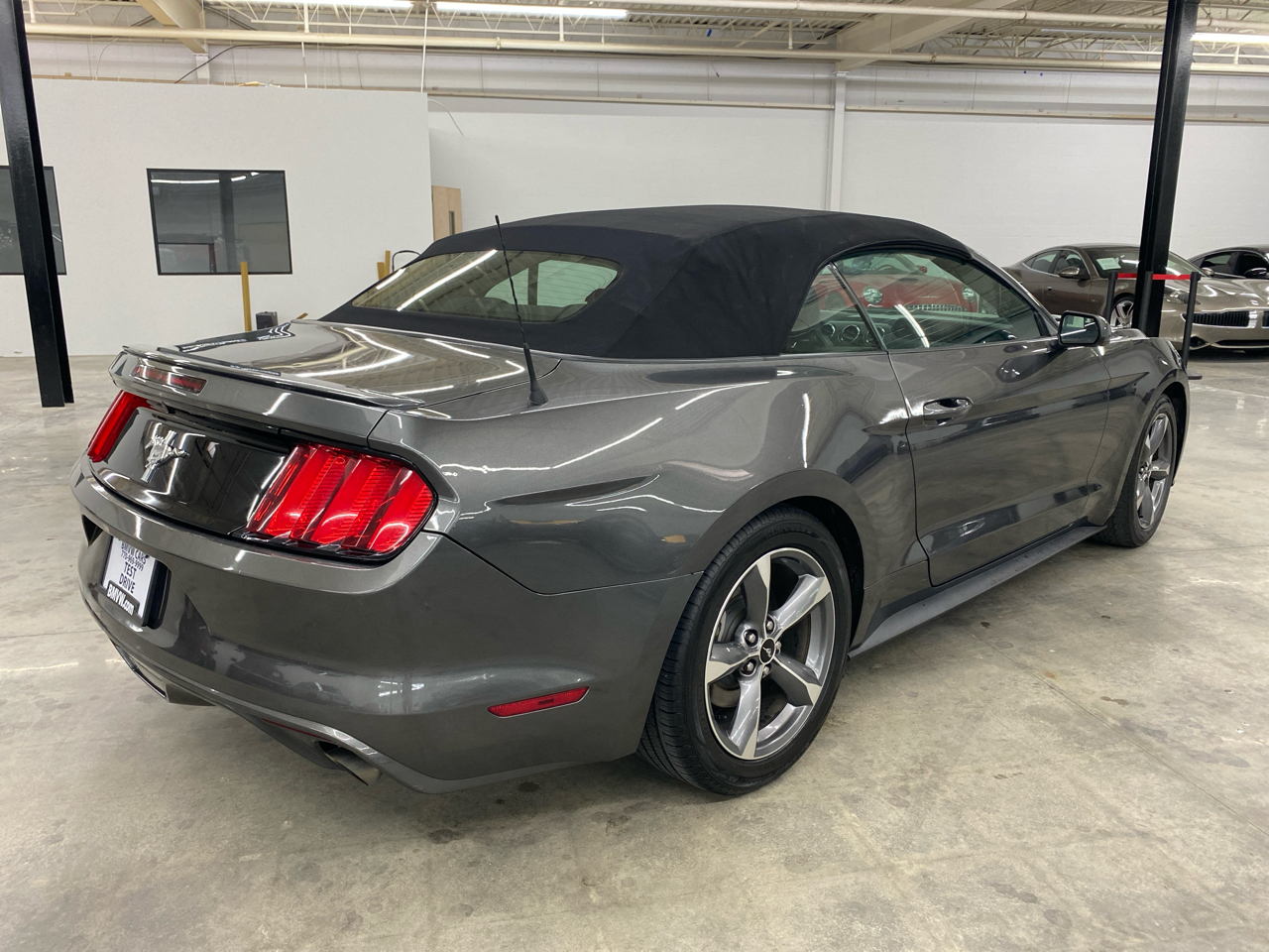 Ford Mustang 2dr Conv V6 2016