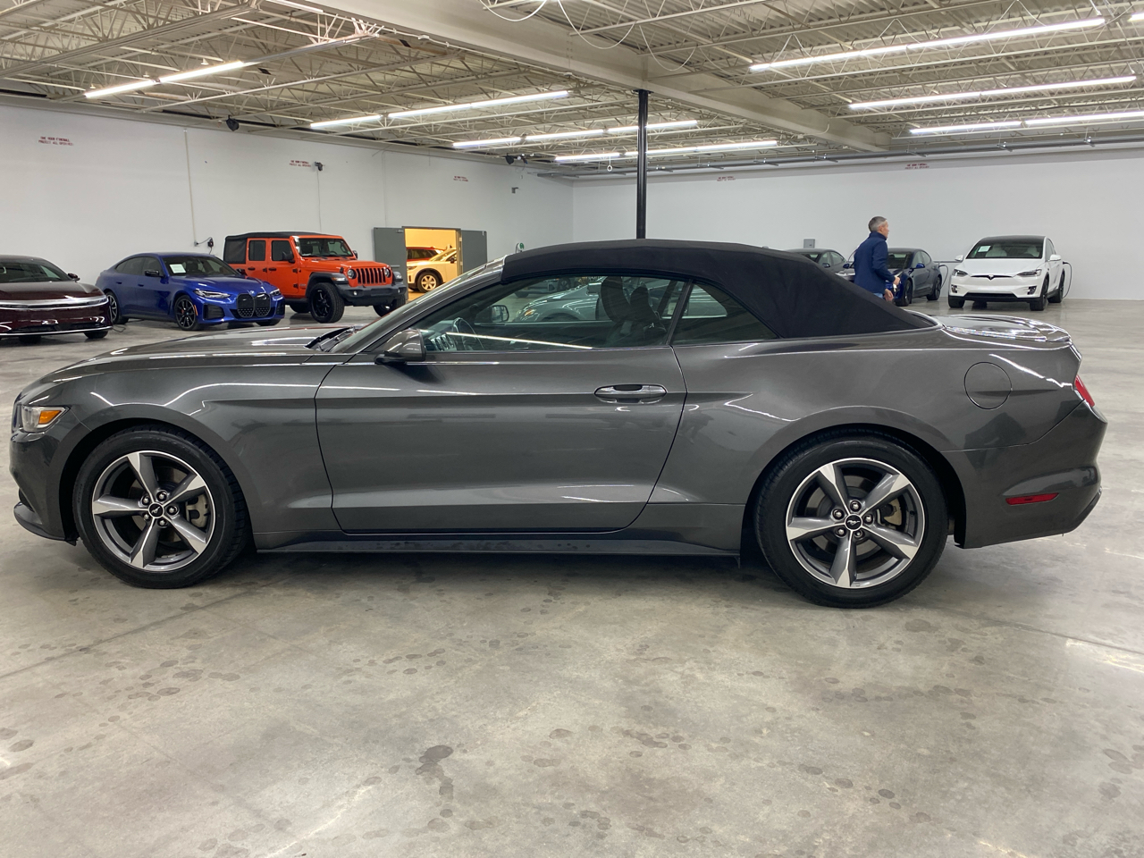 Ford Mustang 2dr Conv V6 2016