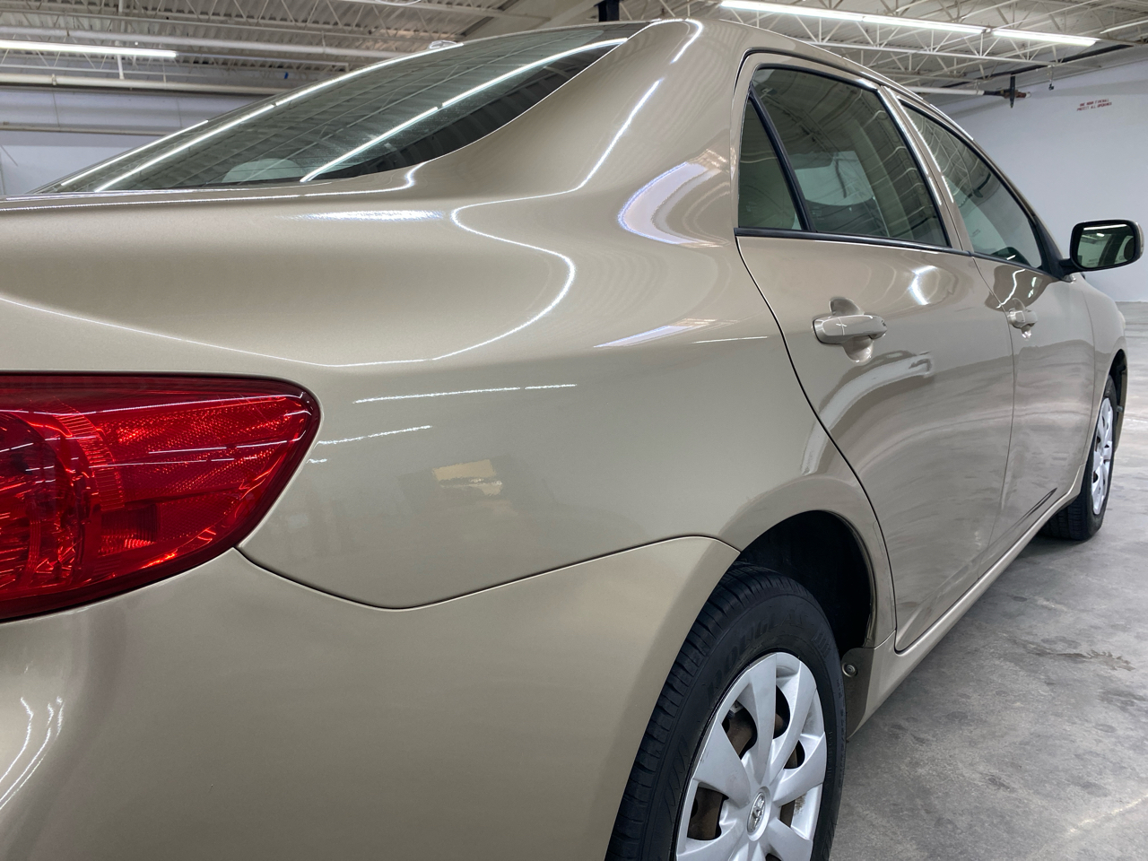 Toyota Corolla LE 2009