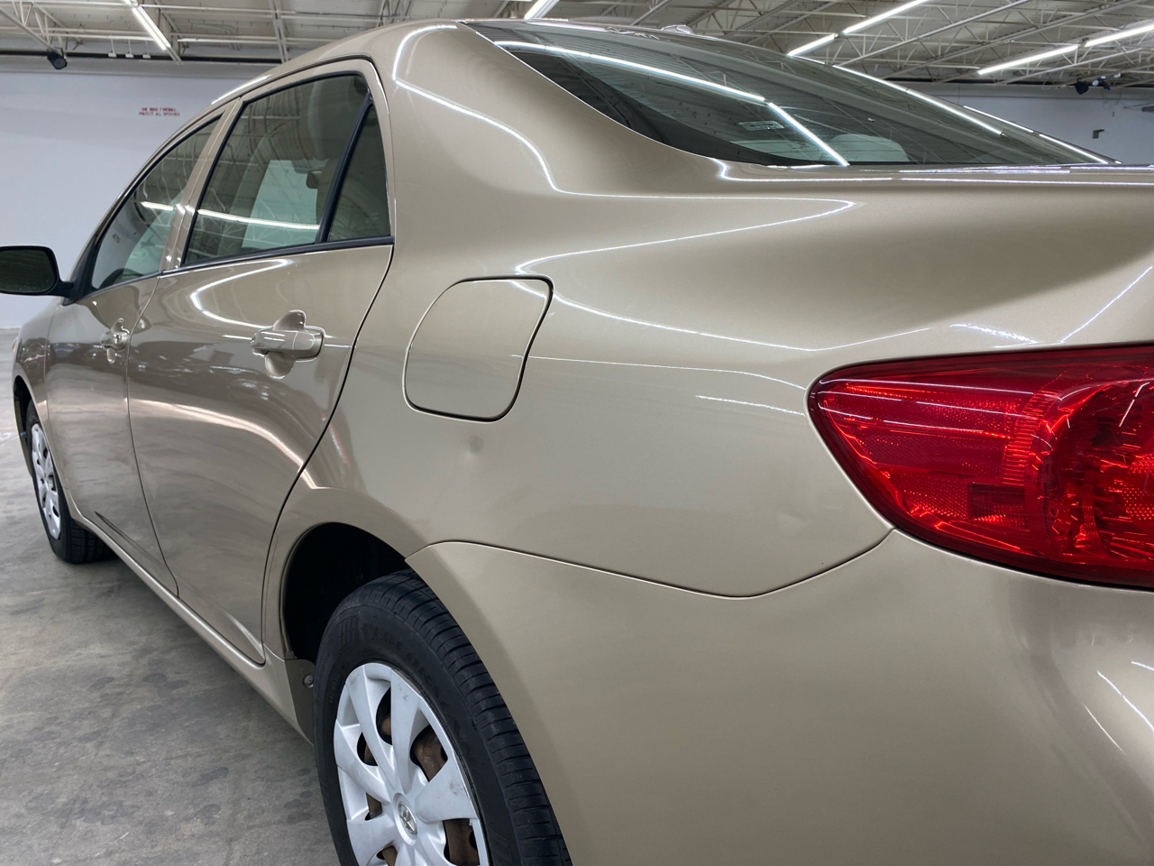 Toyota Corolla LE 2009