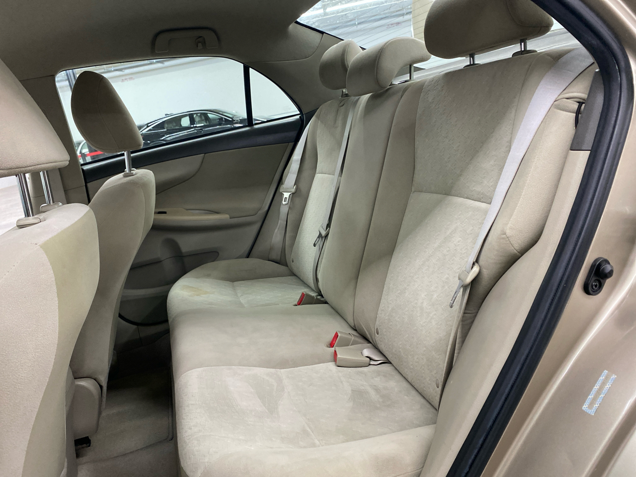 Toyota Corolla LE 2009