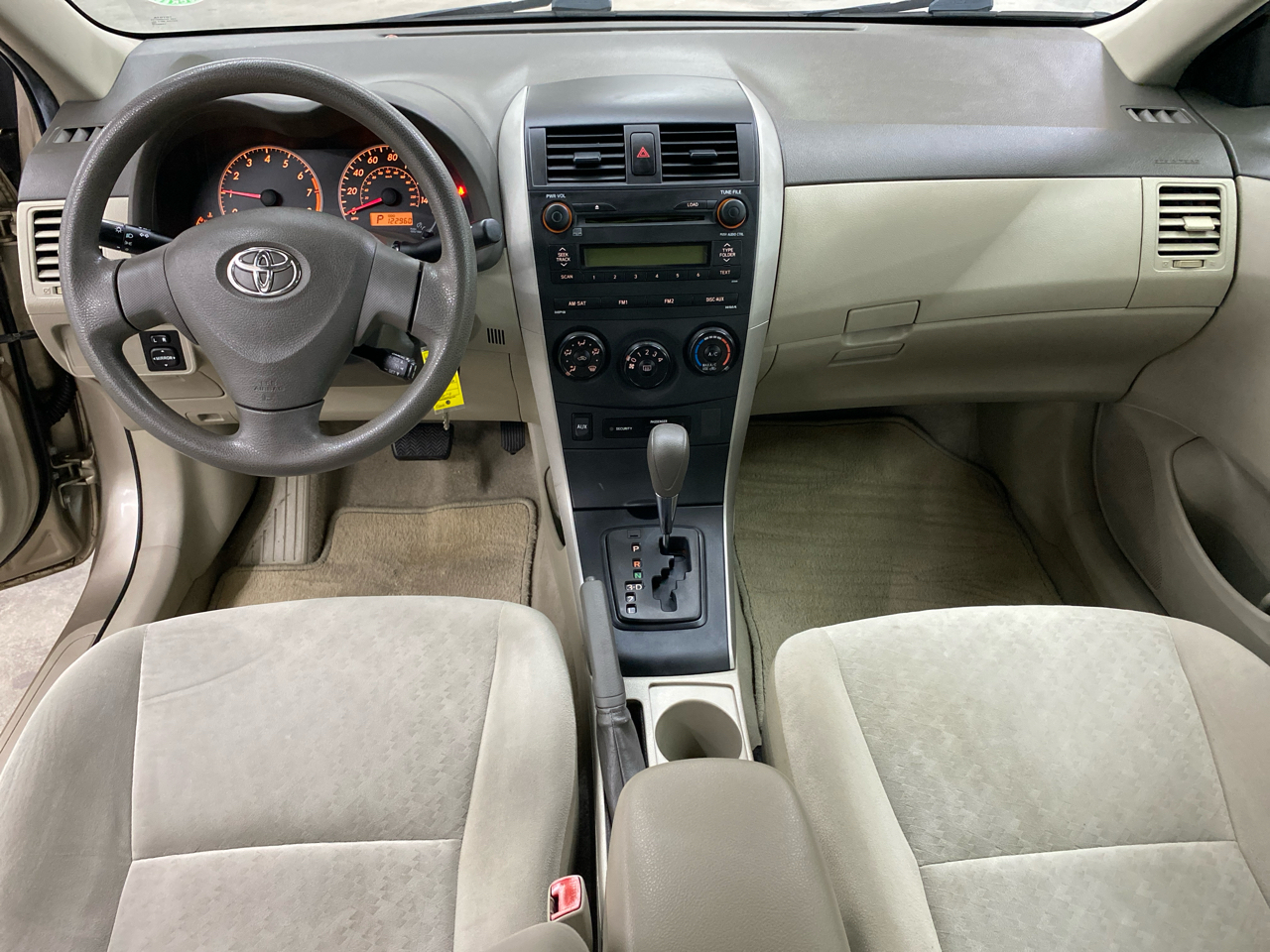 Toyota Corolla LE 2009