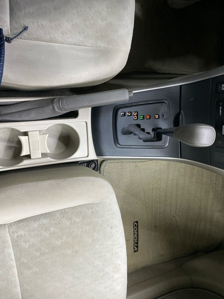 Toyota Corolla LE 2009