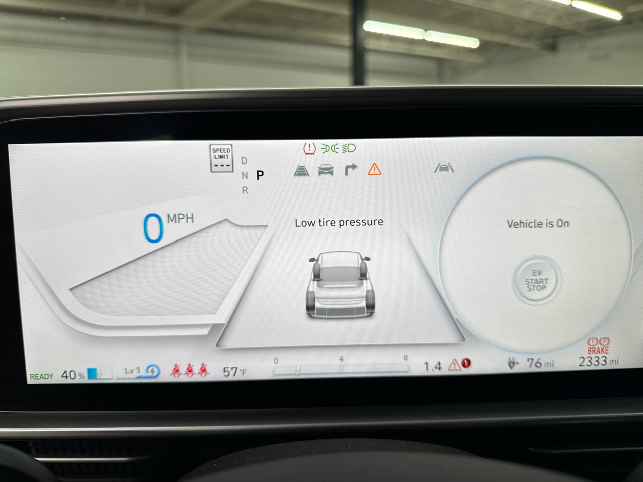 Hyundai Ioniq 6 SE Standard Range RWD 2025