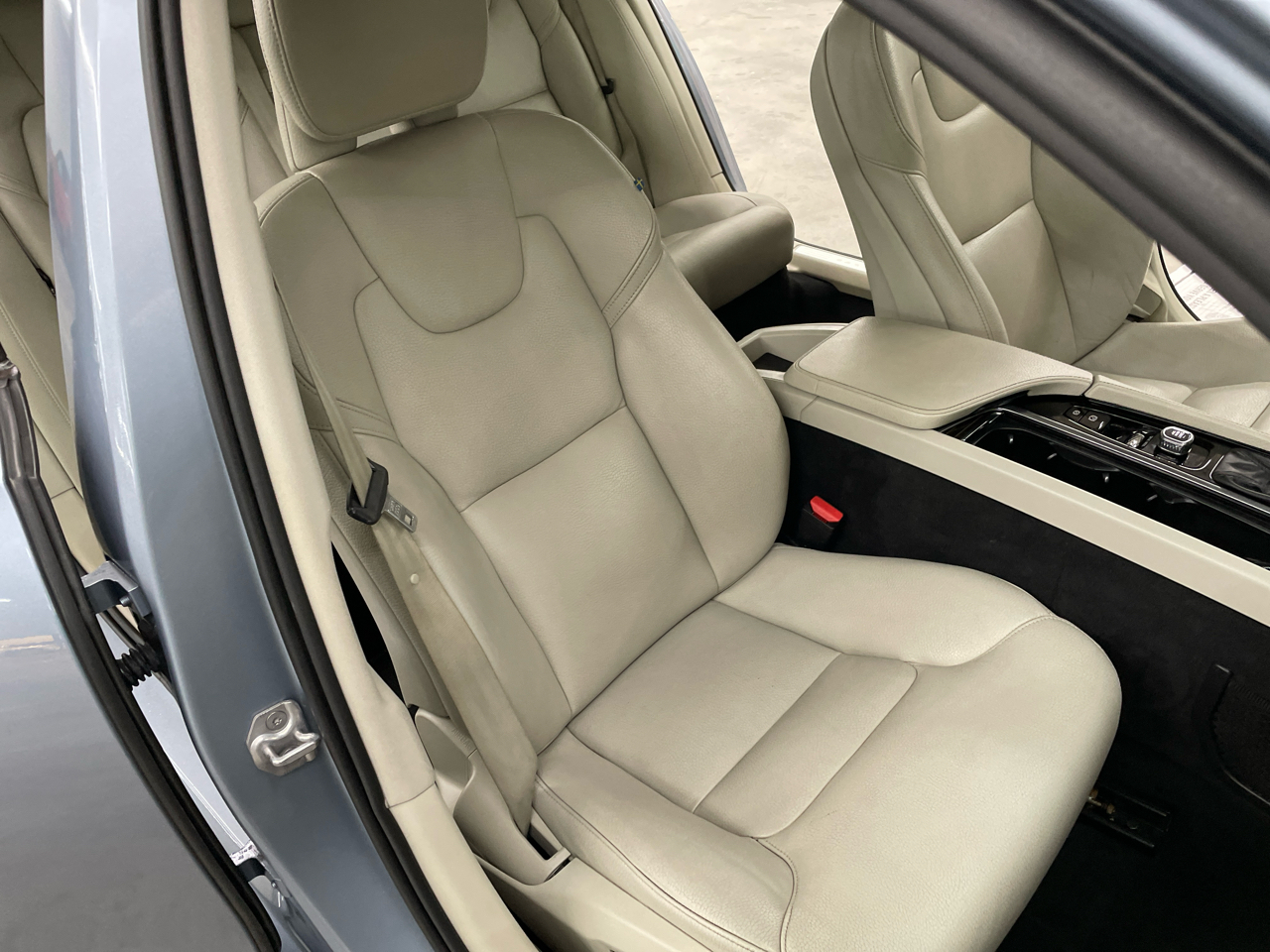 Volvo S90 T5 FWD Momentum 2019