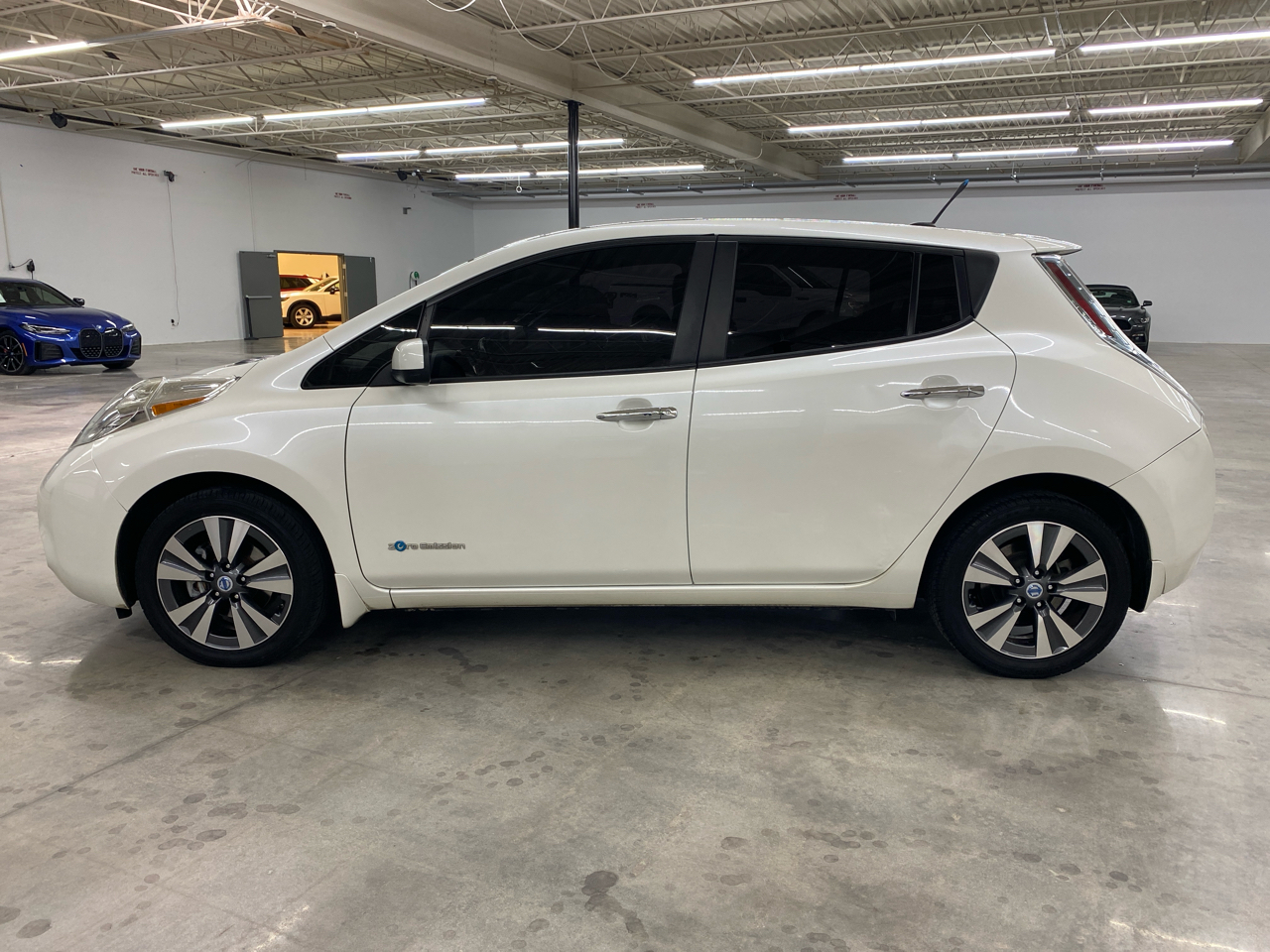 Nissan Leaf 4dr HB SL 2013