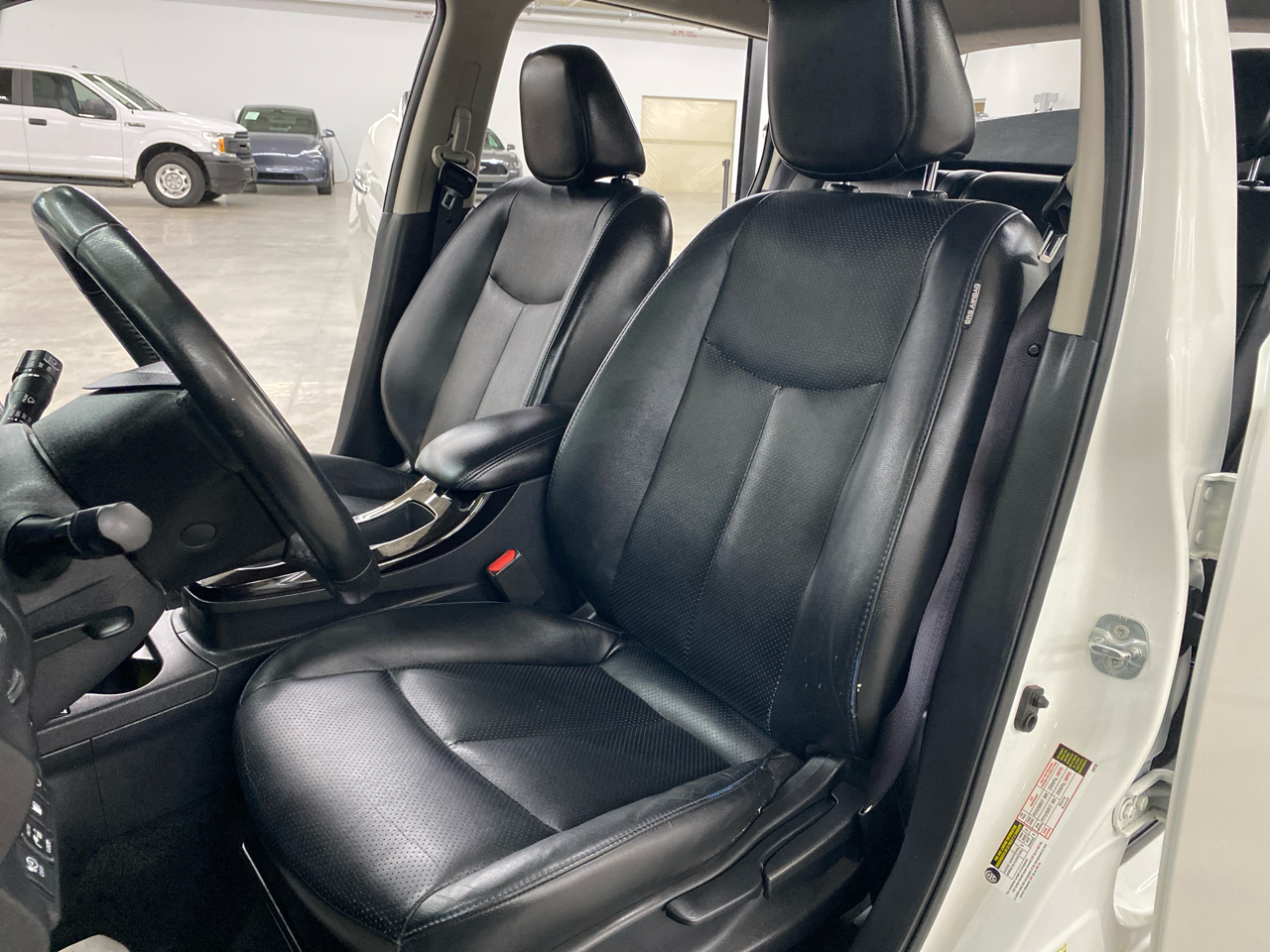 Nissan Leaf 4dr HB SL 2013