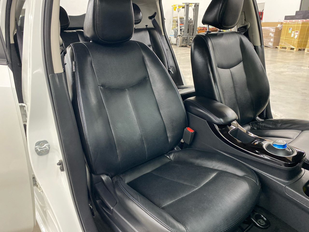 Nissan Leaf 4dr HB SL 2013