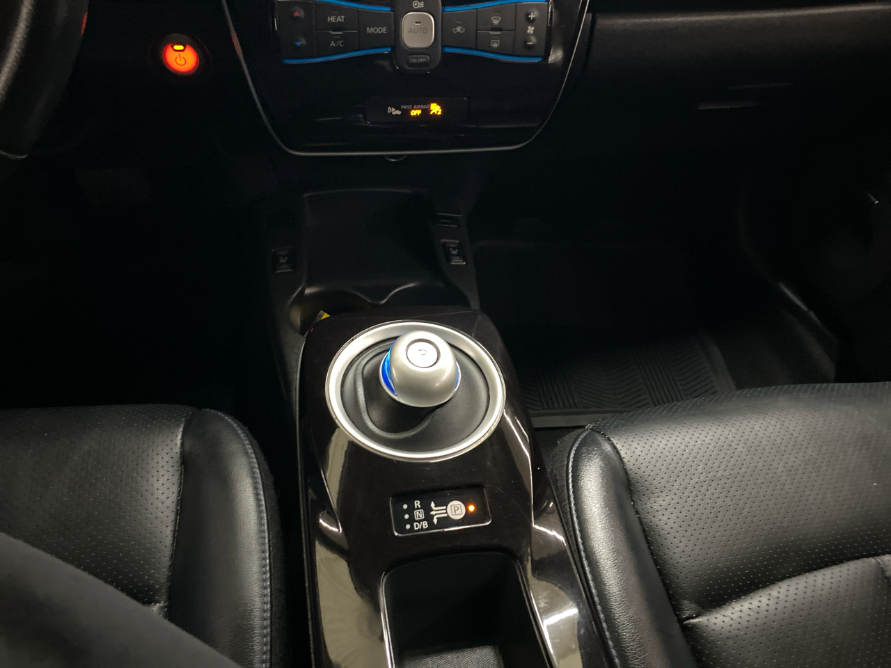 Nissan Leaf 4dr HB SL 2013