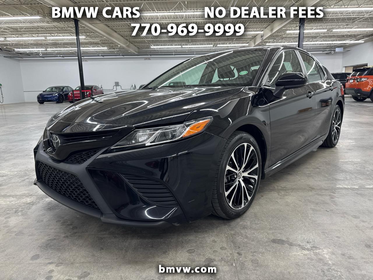 Toyota Camry SE Auto (Natl) 2020