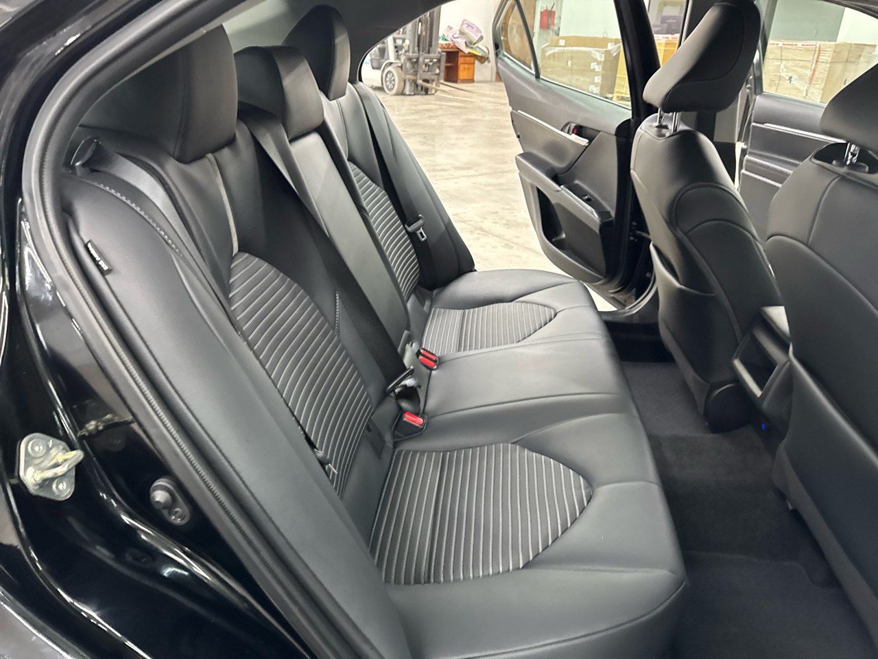 Toyota Camry SE Auto (Natl) 2020